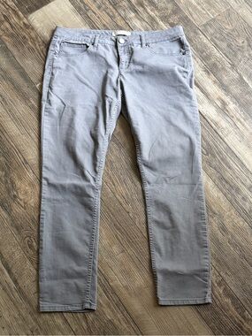 Women’s No Boundaries Slim Jeans in Light Gray size 15